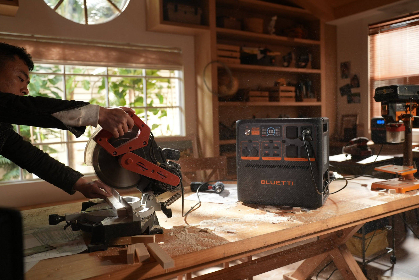 AC240P lifestyle image